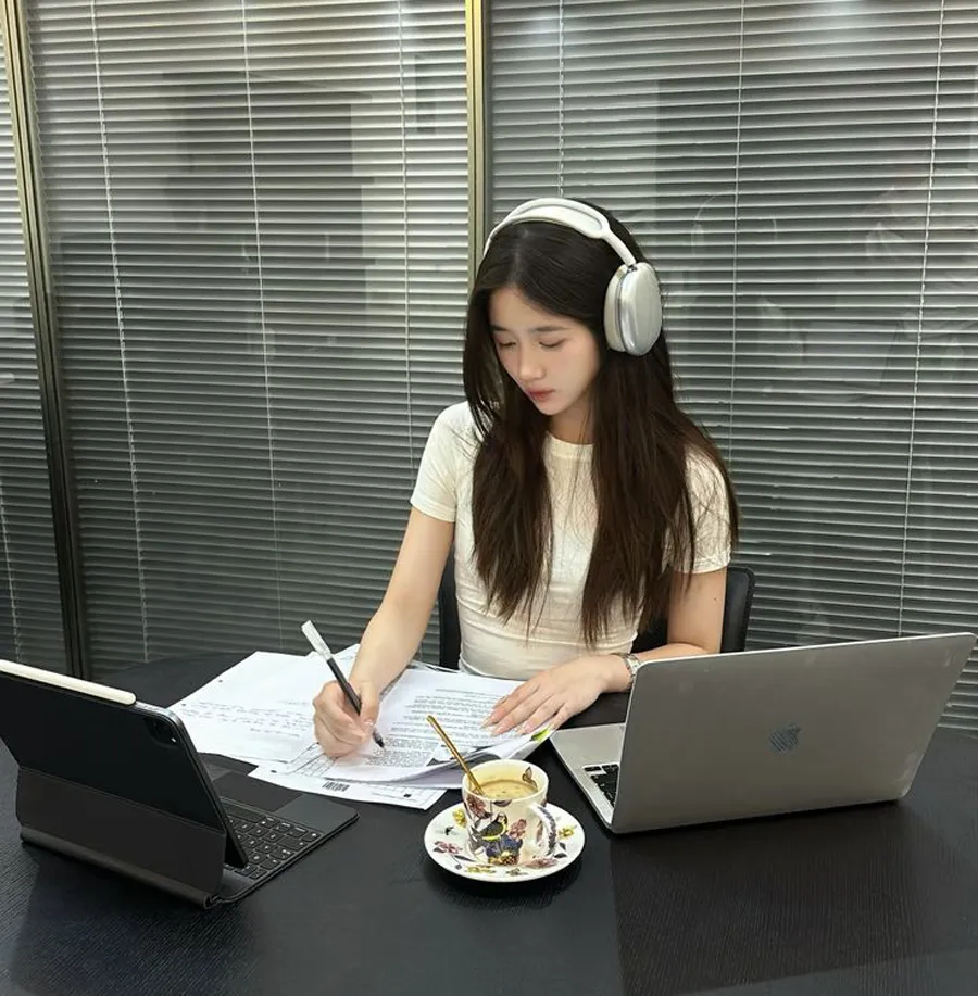 Những thói quen nhỏ giúp làn da khỏe hơn trong giờ làm việc