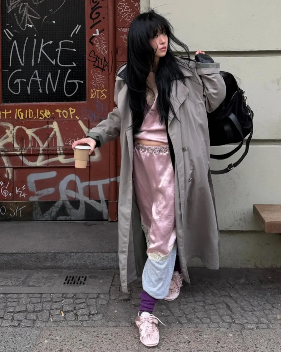 Kết hợp với tất cao cổ tạo điểm nhấn