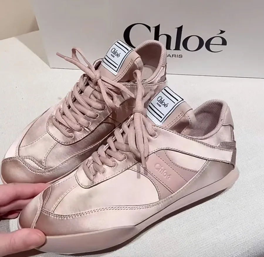 giày thể thao satin