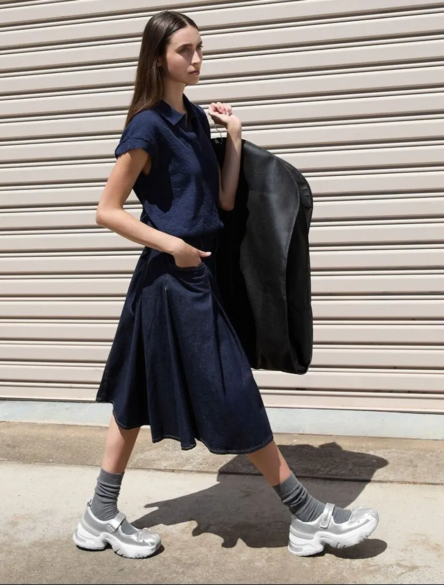 Kết hợp với tất cao cổ tạo điểm nhấn