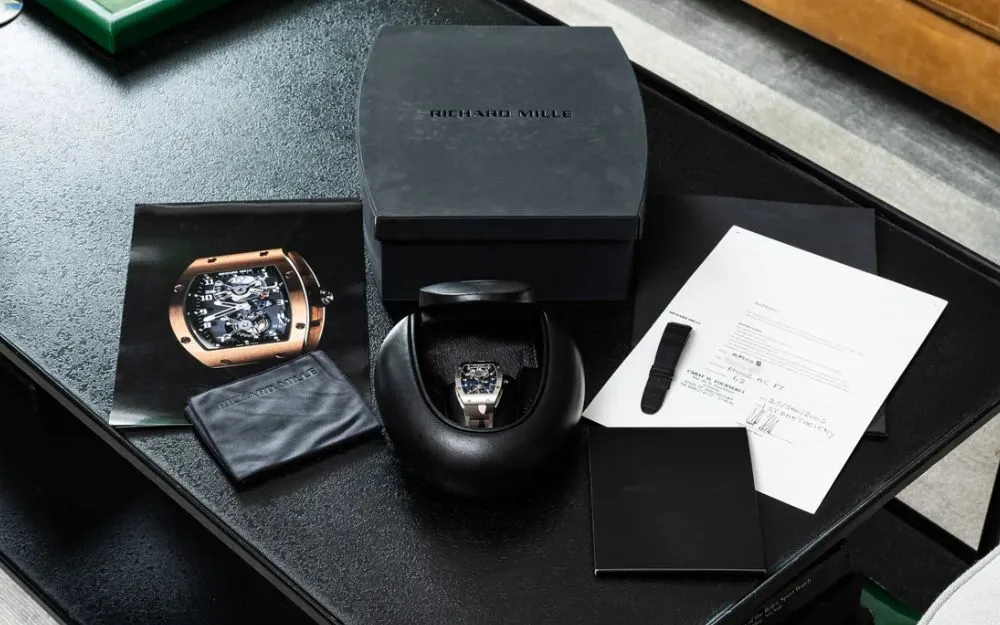 4 Cách Phân Biệt Đồng Hồ Richard Mille Thật Giả Đơn Giản - 3