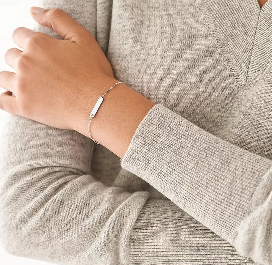 Vòng đeo tay tặng bạn trai ngày 14/3