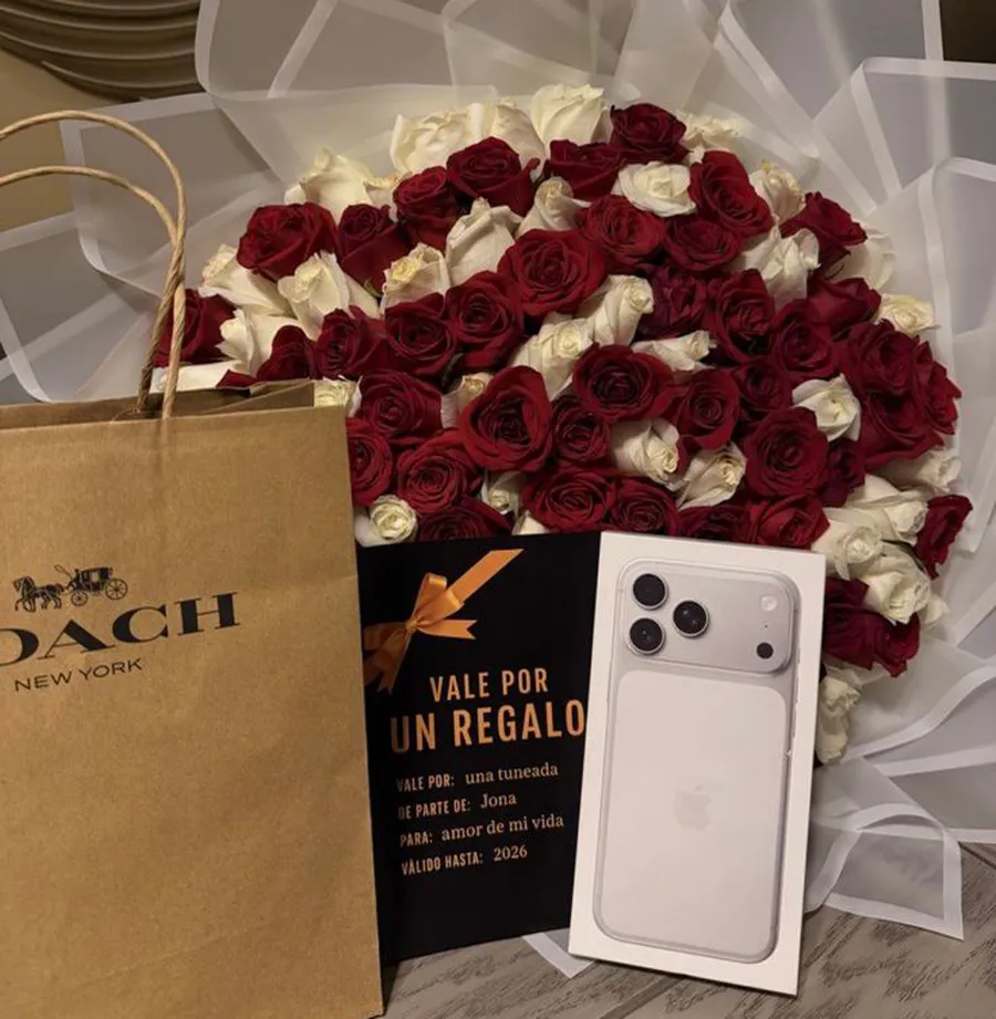 Valentine Đen ai tặng quà cho ai