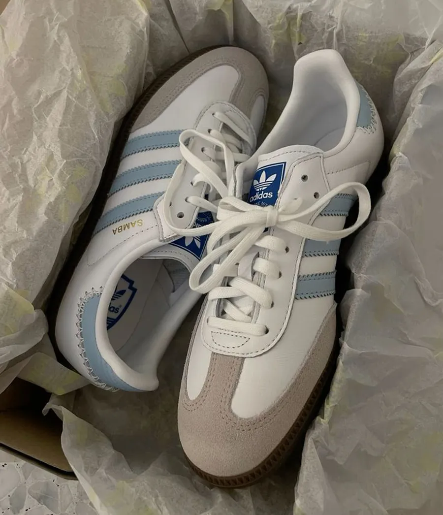 Giày thể thao thời trang 