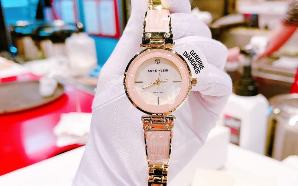 Top 10 Thương Hiệu Đồng Hồ Nữ Bán Chạy, Được Ưa Chuộng Hiện Nay - 12