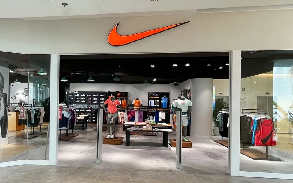 Top 10 Thương Hiệu Giày Nam Hàng Hiệu Cao Cấp, Nổi Bật Năm 2026 - 1