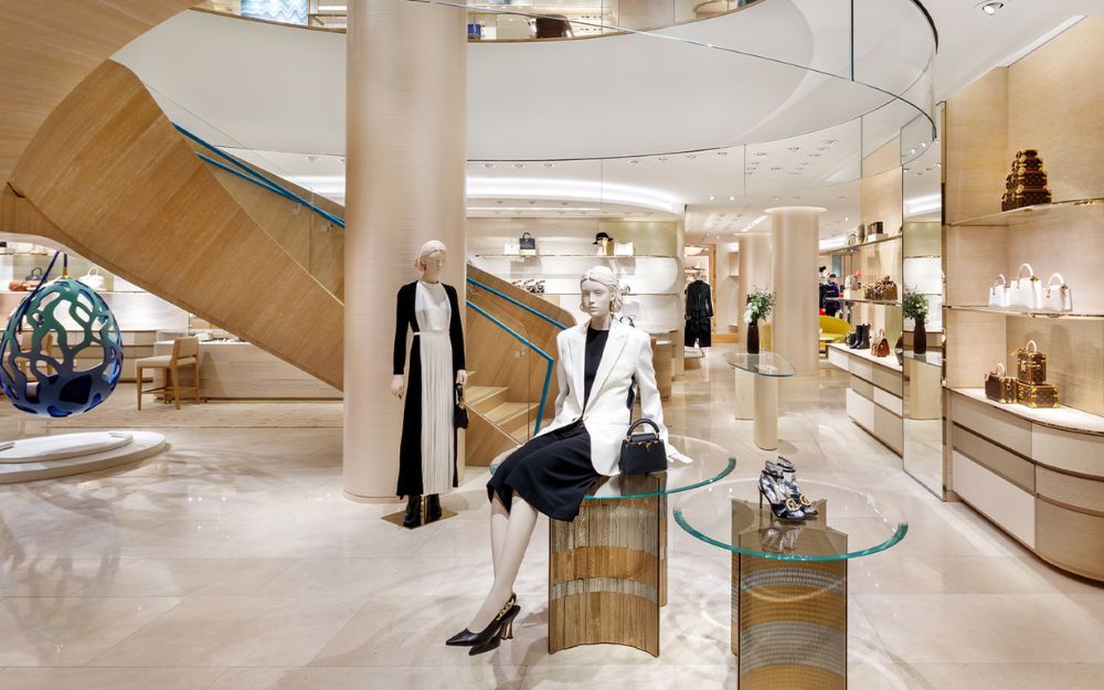 Thương Hiệu Louis Vuitton: Lịch Sử & Đặc Điểm Nổi Bật - 1