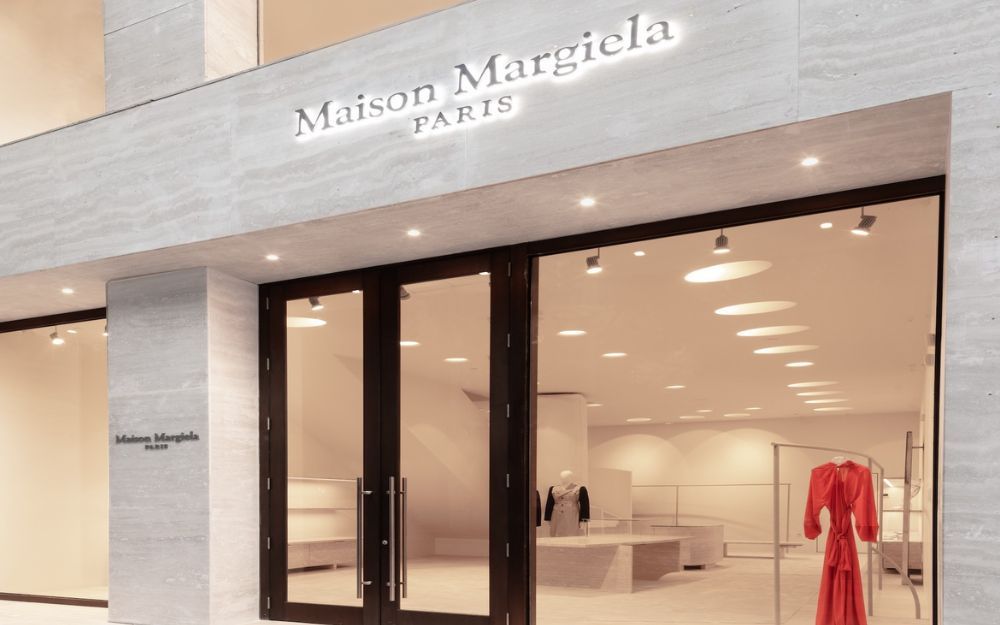 Top 10 Thương Hiệu Nước Pháp Nổi Tiếng, Được Ưa Chuộng Hiện Nay - 25