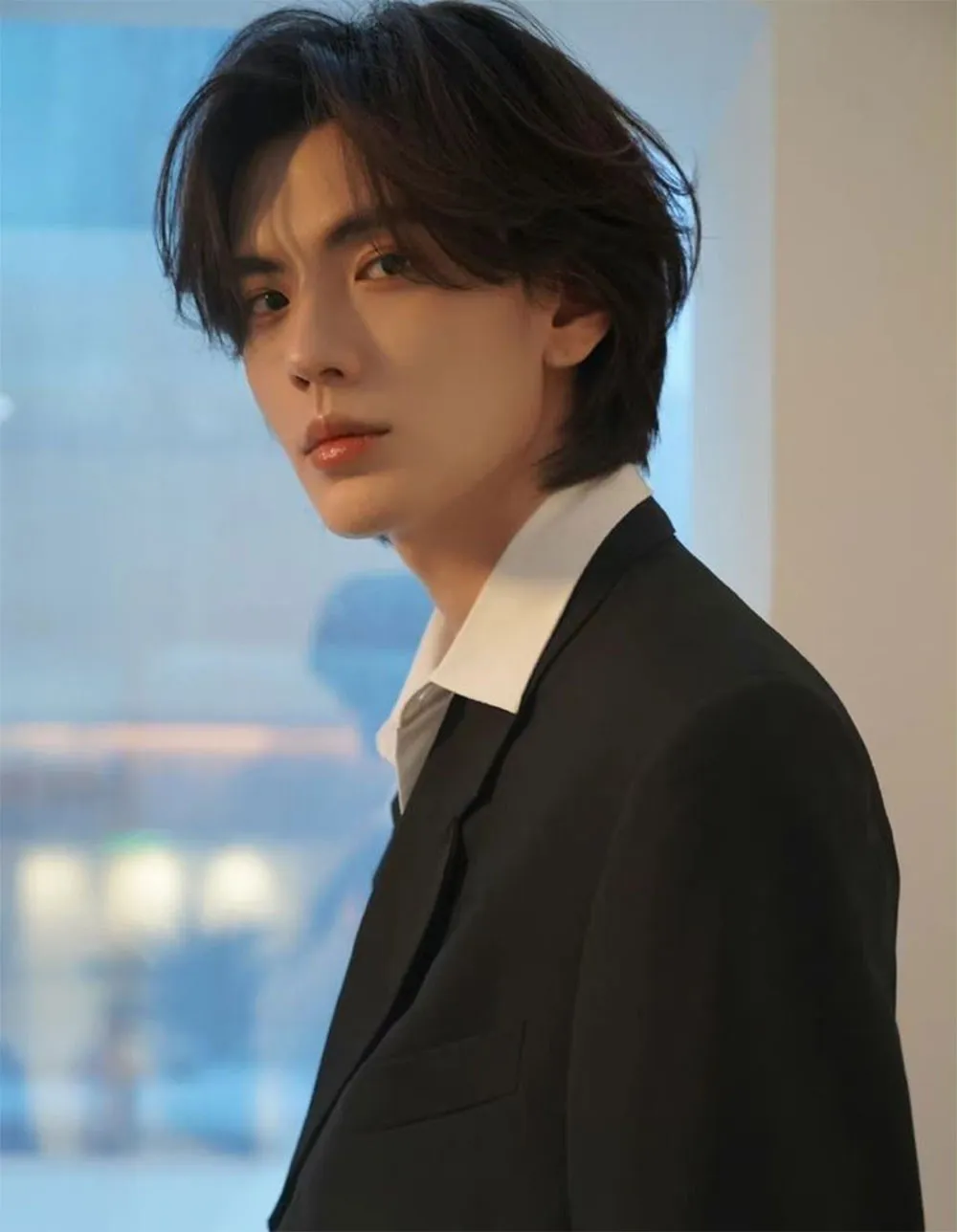 Top 10 Kiểu Tóc Layer Nam Hàn Quốc Đẹp 2026 Cho Mọi Khuôn Mặt - 11