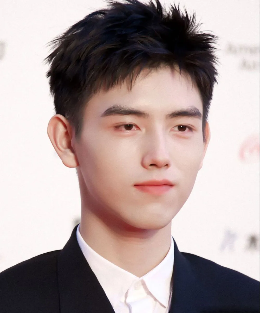 Top 20+ tóc layer nam mặt tròn đẹp, hot trend 2026 - 10