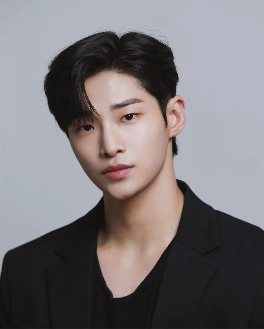 Top 20+ tóc layer nam mặt tròn đẹp, hot trend 2026 - 20