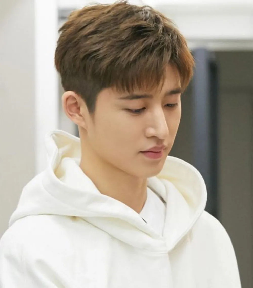 Top 20+ tóc layer nam mặt tròn đẹp, hot trend 2026 - 6