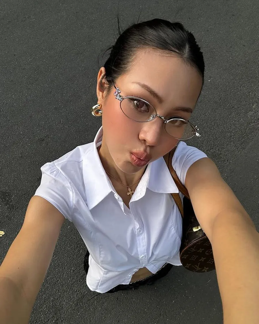 Khi Mắt Kính Công Sở Bước Vào Thế Giới Thời Trang