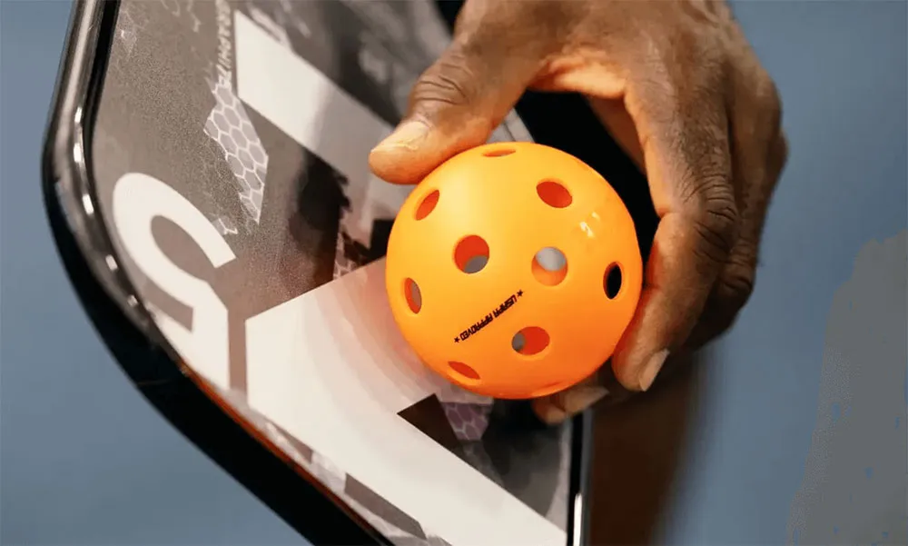 Bóng Pickleball có bao nhiêu lỗ? Phân biệt bóng 26 lỗ và 40 lỗ chi tiết - 7