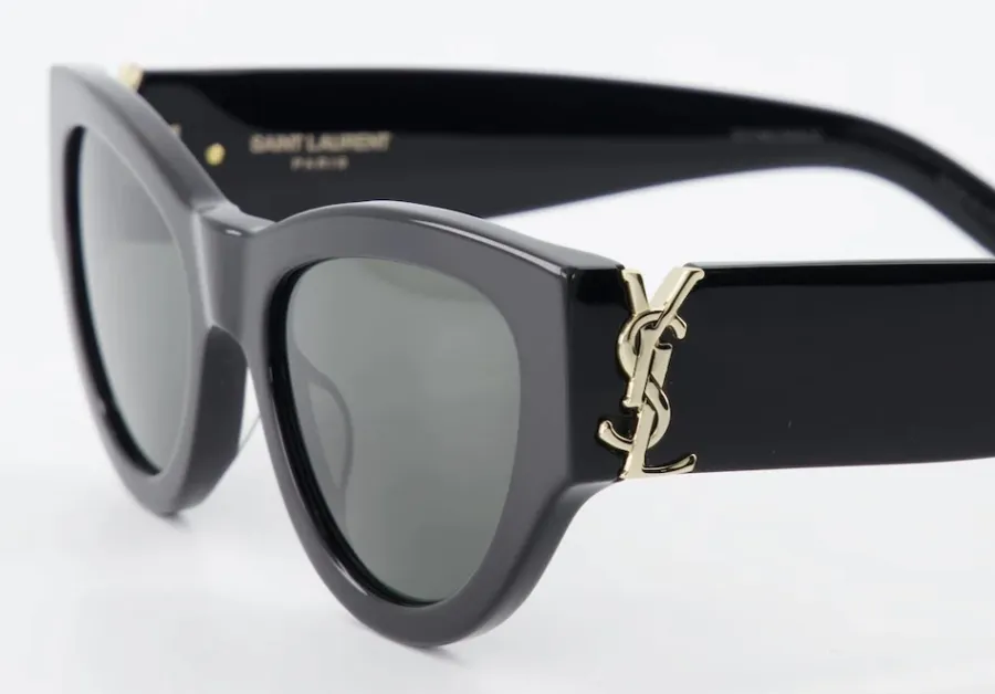 Các bước kiểm tra chi tiết kính râm YSL chính hãng