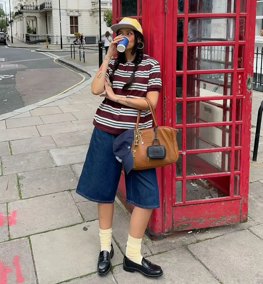 Quần lửng phối áo phông: Trẻ trung và năng động