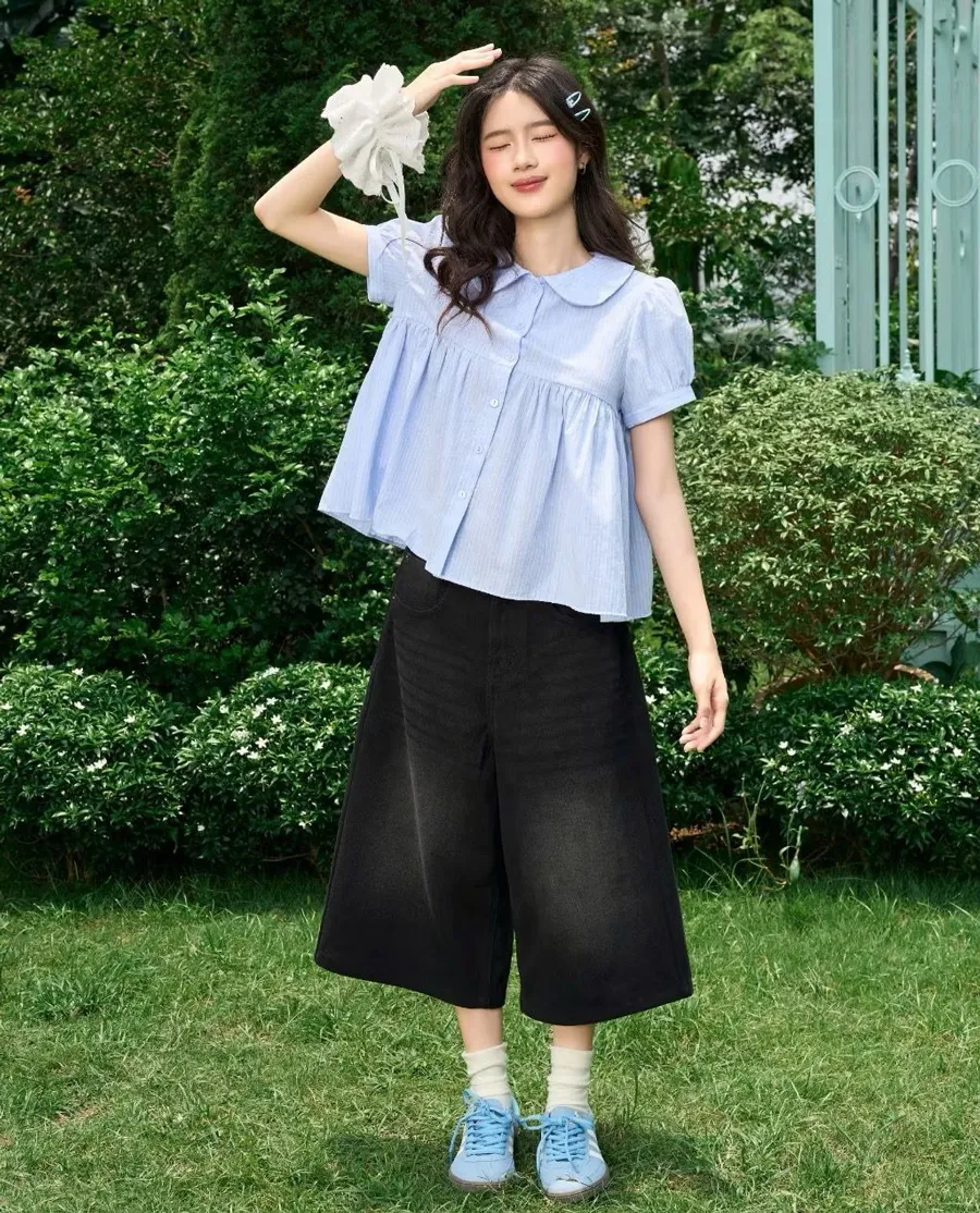 Quần lửng phối áo sơ mi cách điệu