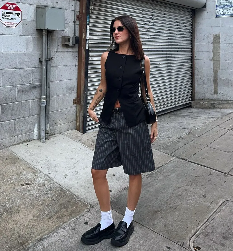 Quần lửng phối áo sát nách