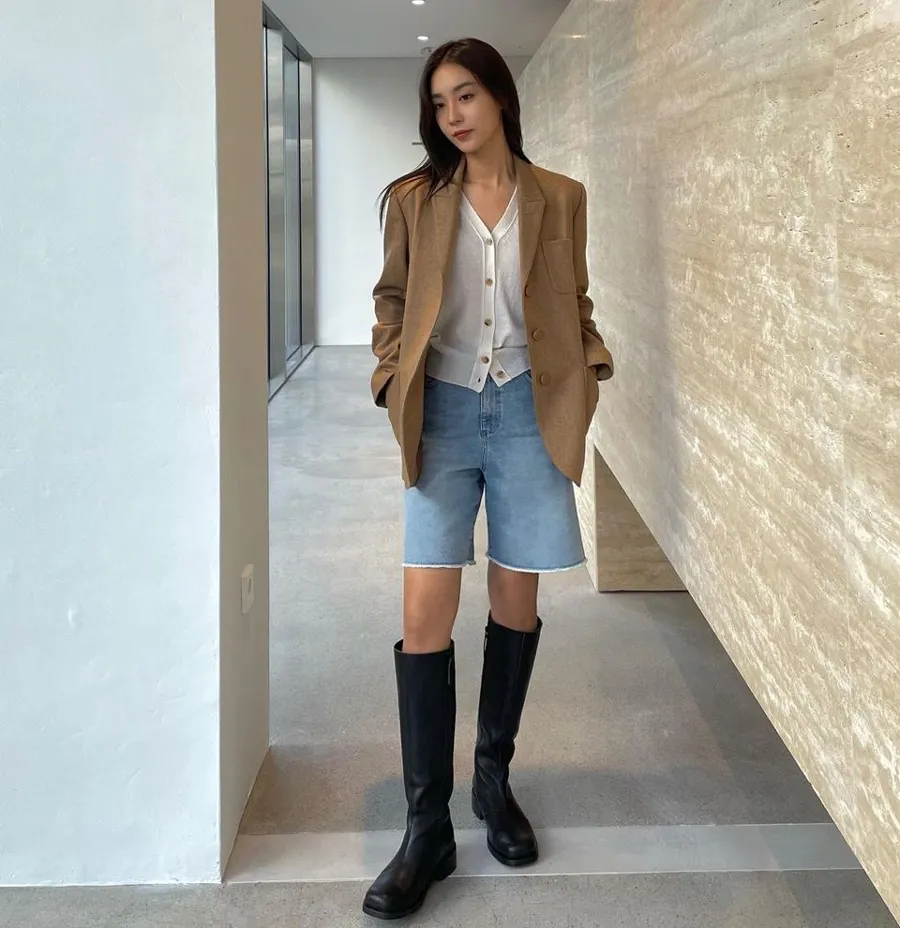Quần lửng kết hợp áo blazer