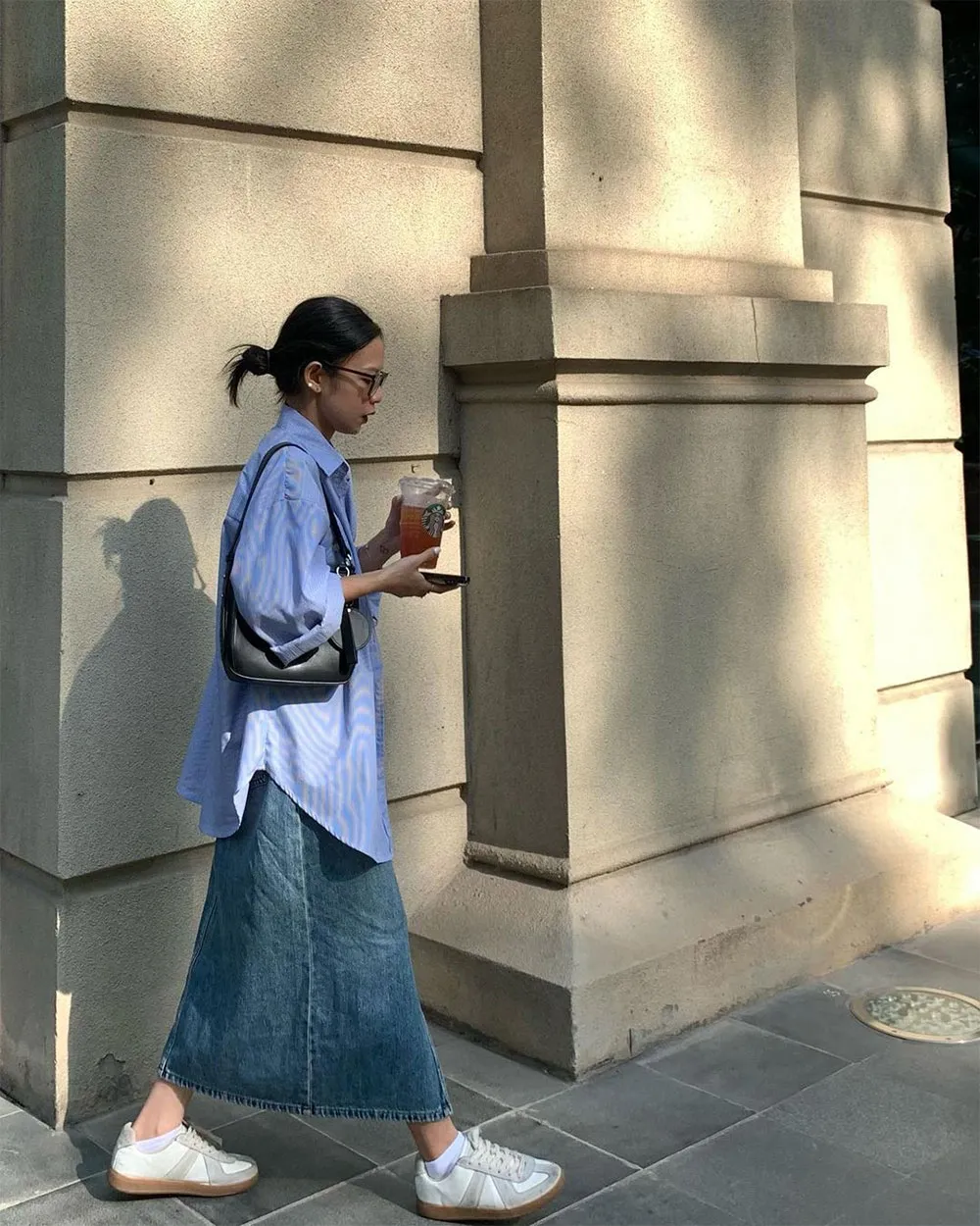 Chân Váy Jean Dài Phối Với Áo Gì Đẹp? 15+ Cách Mix Đồ Tôn Dáng - 6