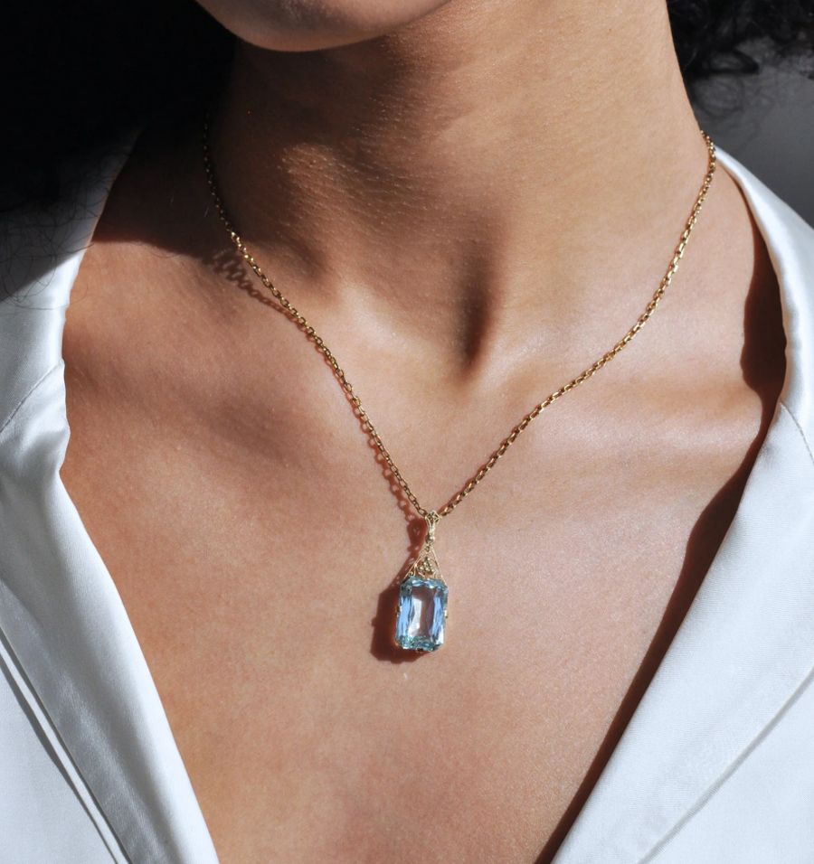 Tháng 3 - Aquamarine