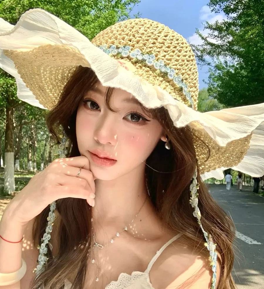 Tóc uốn xoăn sóng lơi buông xõa