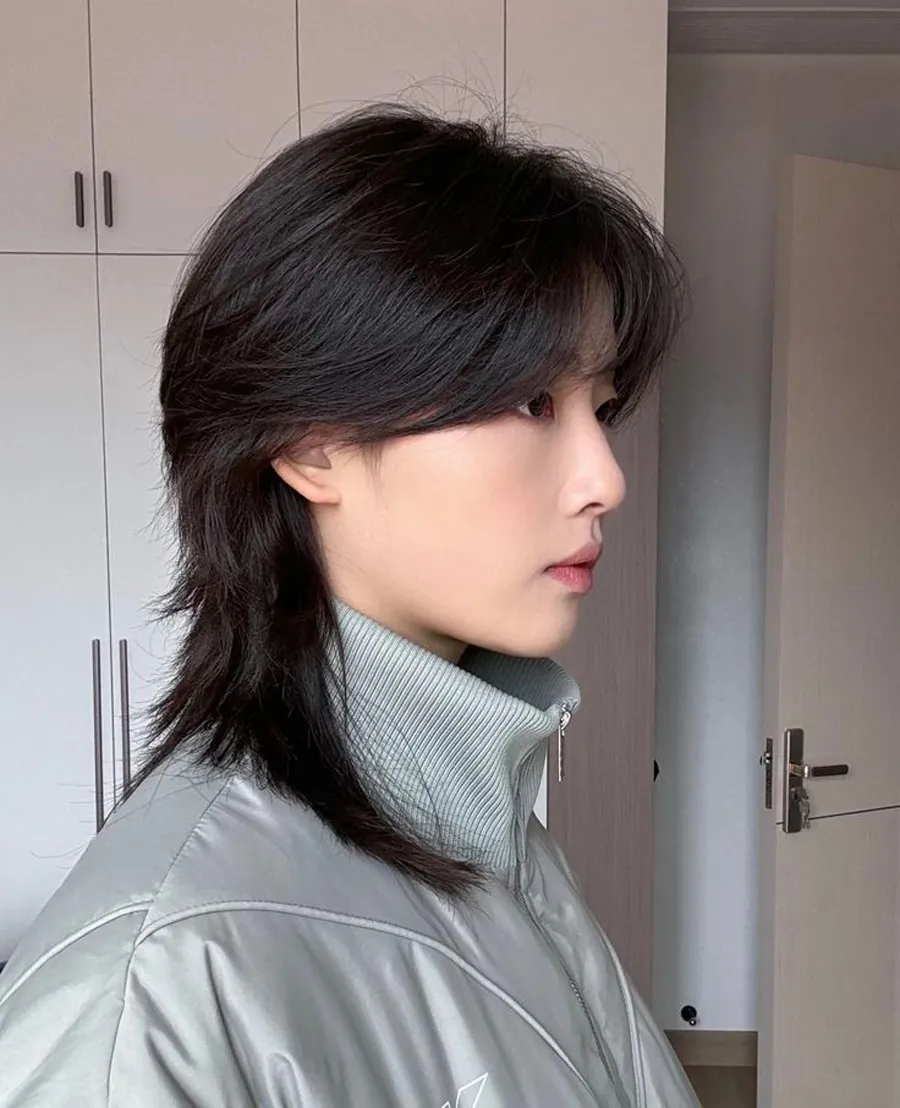 Kiểu tóc mullet side part cổ điển