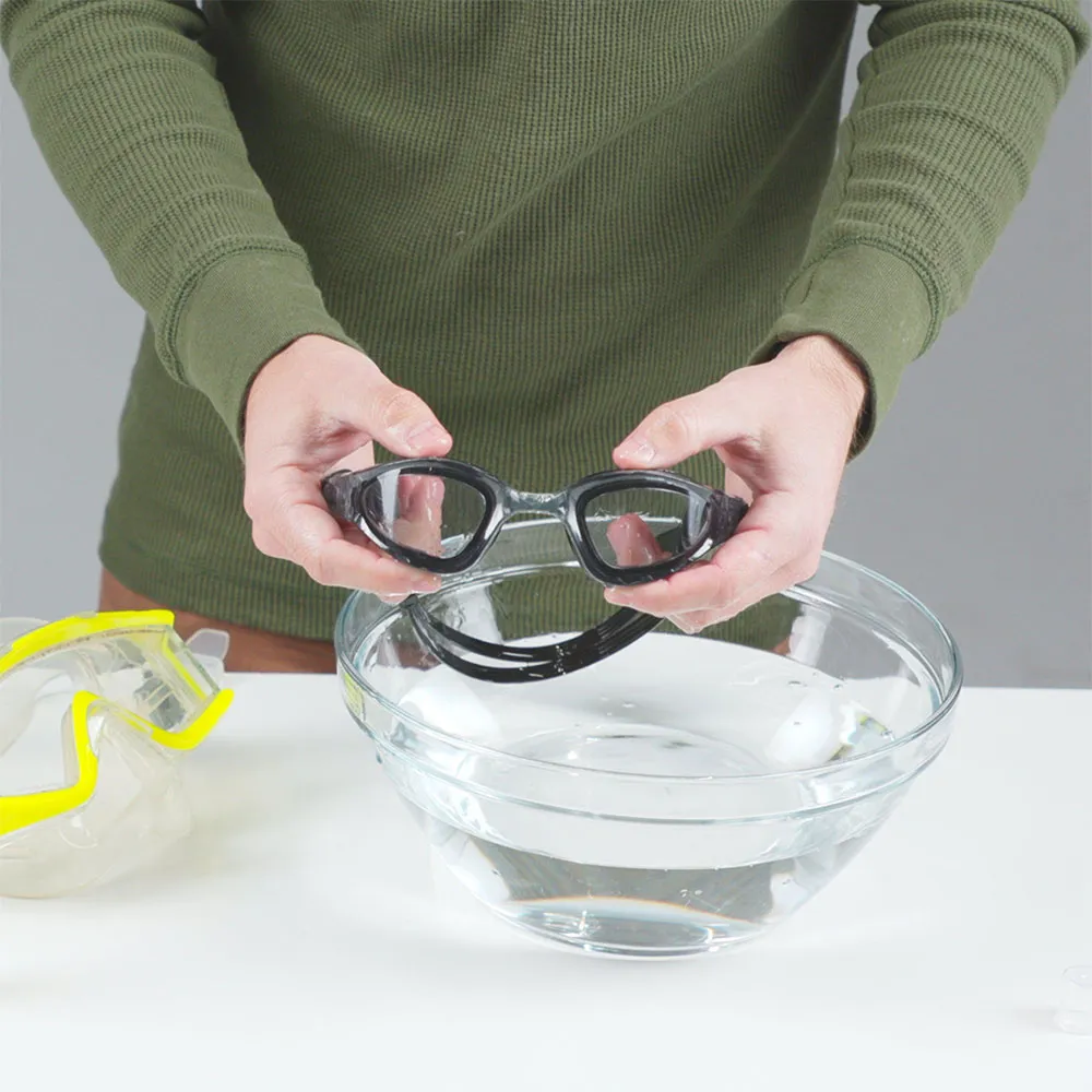 Kính bơi bị mờ phải làm sao? Cách đeo kính bơi chuẩn, không vào nước - 4