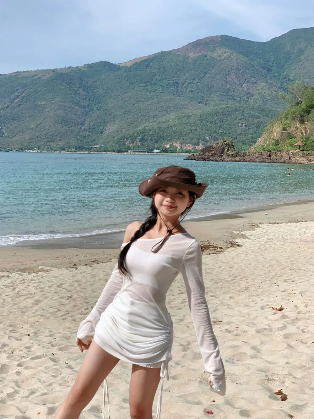 Mặc gì đi chơi 30/4 1/5? 12 outfit đẹp, thoải mái, chuẩn trend 2026 - 4