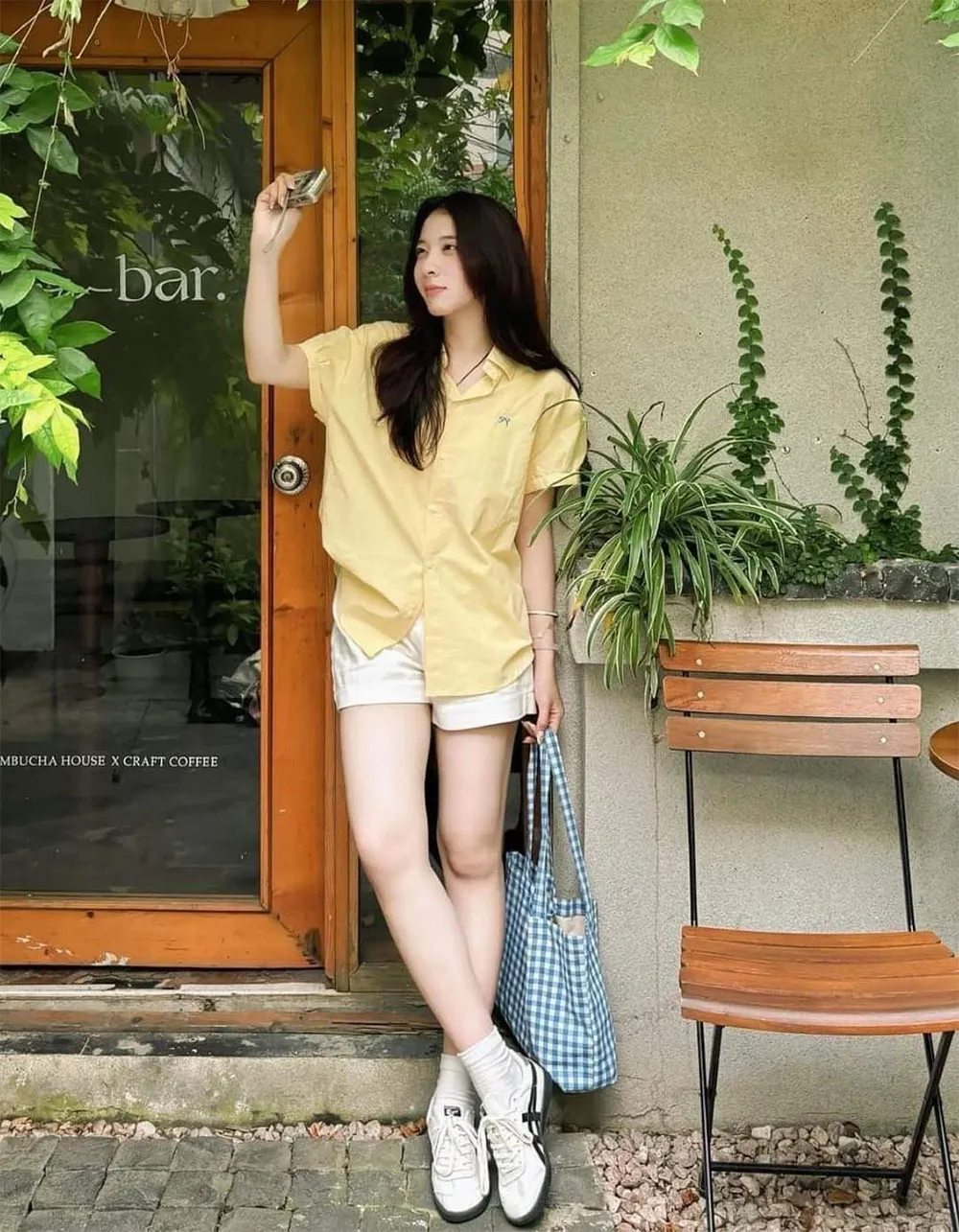 Mặc gì đi chơi 30/4 1/5? 12 outfit đẹp, thoải mái, chuẩn trend 2026 - 9