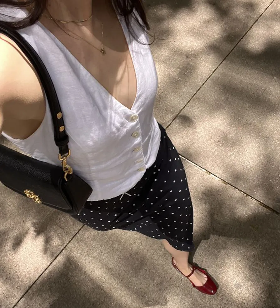 Cách Phối Váy Chấm Bi Tôn Dáng Và Hiện Đại