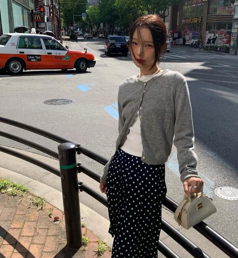 Cách Phối Váy Chấm Bi Tôn Dáng Và Hiện Đại