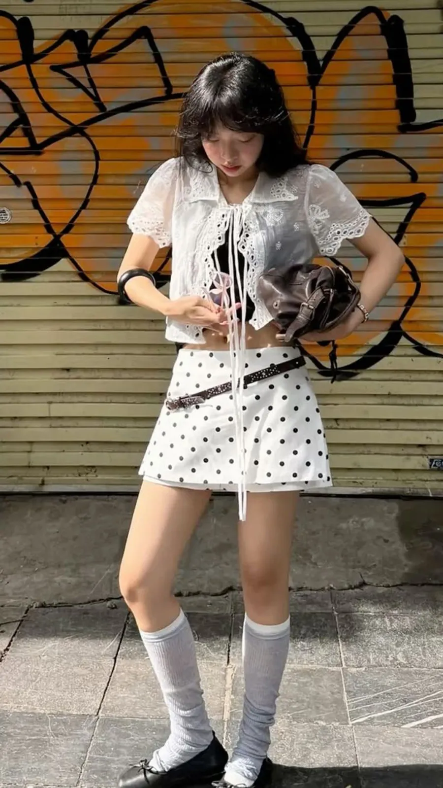 Cách Phối Váy Chấm Bi Tôn Dáng Và Hiện Đại