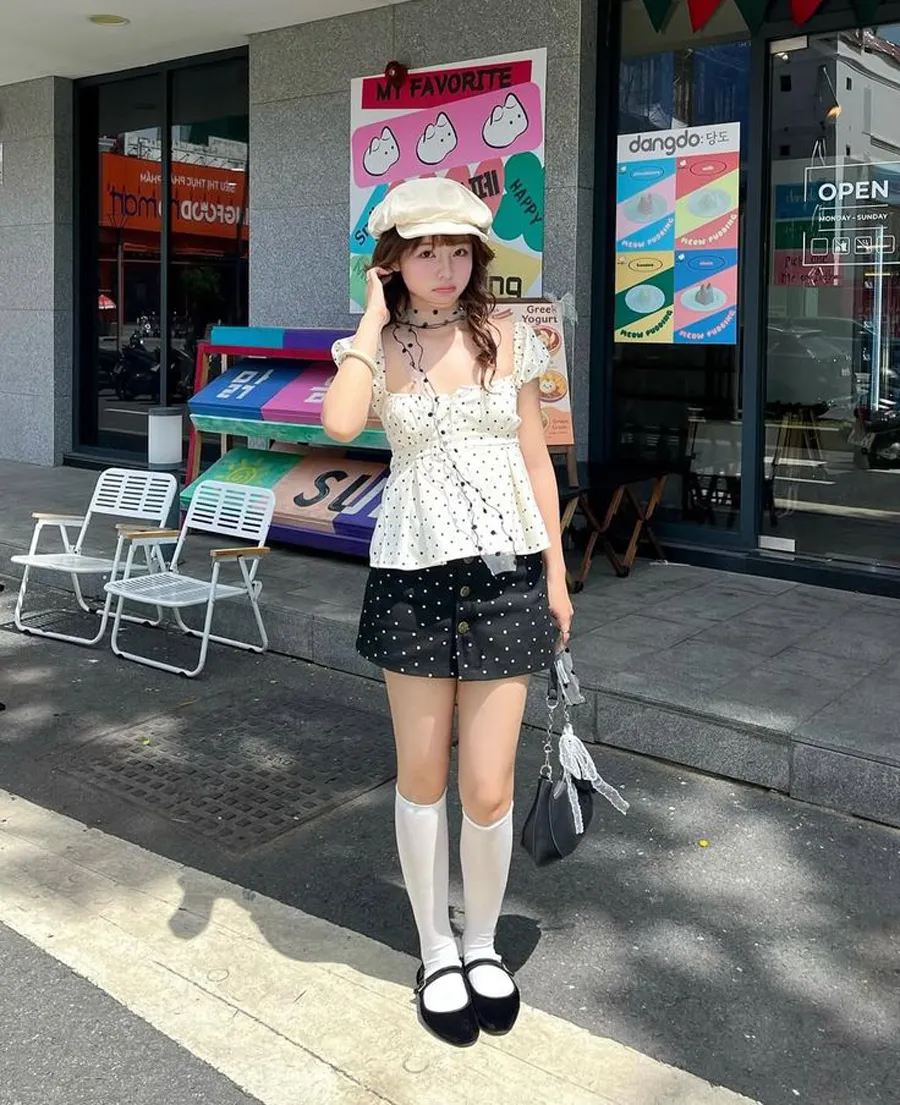 Cách Phối Váy Chấm Bi Tôn Dáng Và Hiện Đại