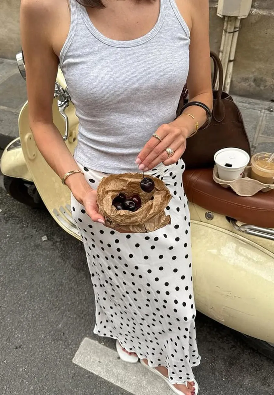 Cách Phối Váy Chấm Bi Tôn Dáng Và Hiện Đại