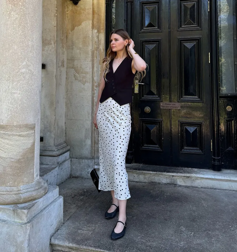 Cách Phối Váy Chấm Bi Tôn Dáng Và Hiện Đại