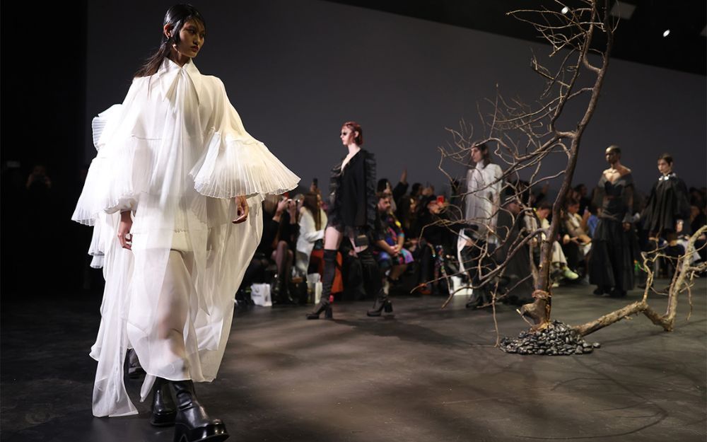 Thương Hiệu Charles & Keith : Lịch Sử & Đặc Điểm Nổi Bật - 2