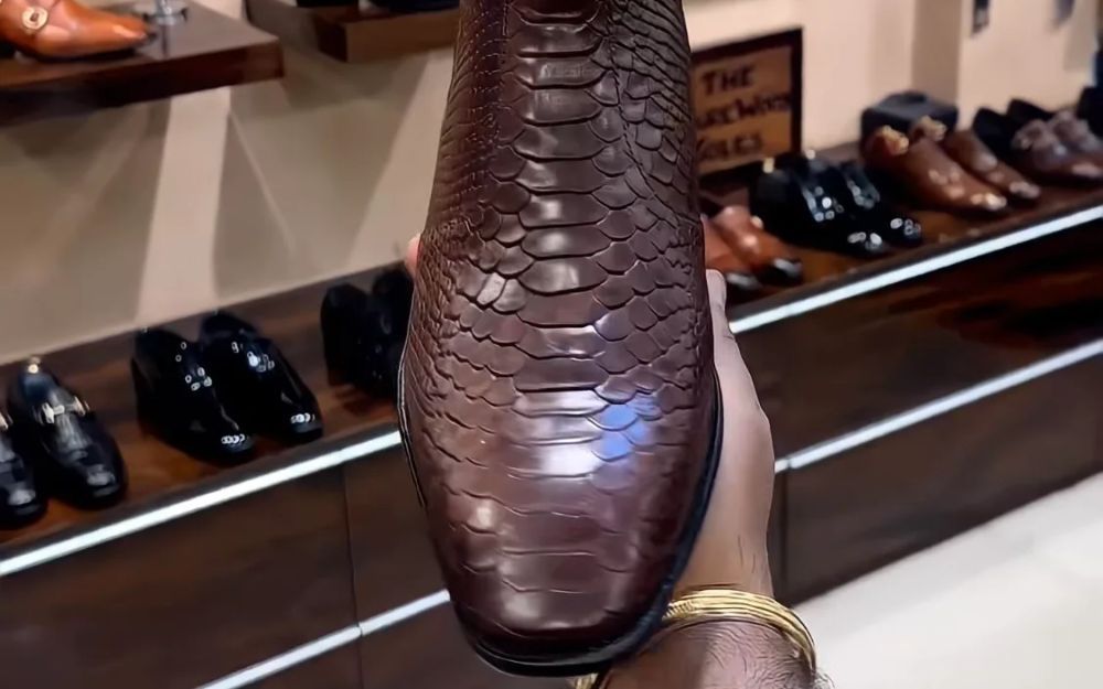 Top 10 Thương Hiệu Giày Boot Nổi Tiếng Hiện Nay [2026] - 3