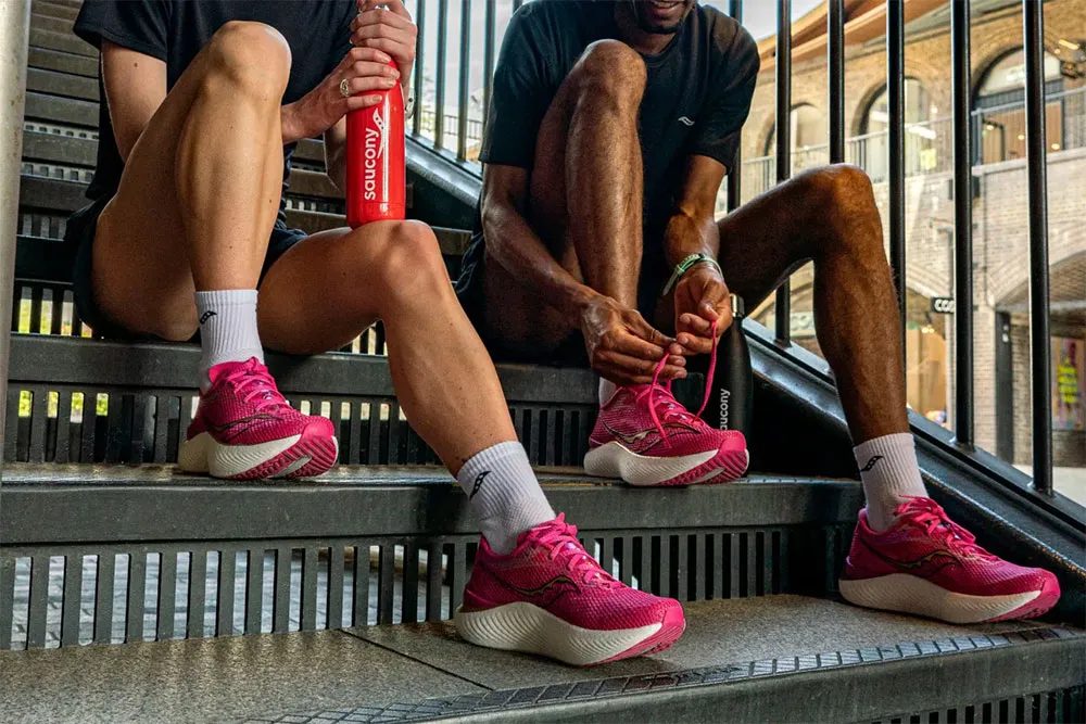 Top 5 giày chạy bộ Saucony bán chạy 2026: Êm, nhẹ, chạy nhanh - 16