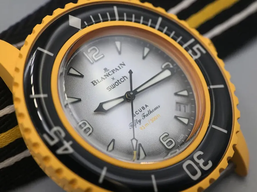 Chất liệu Bioceramic đặc trưng của Swatch