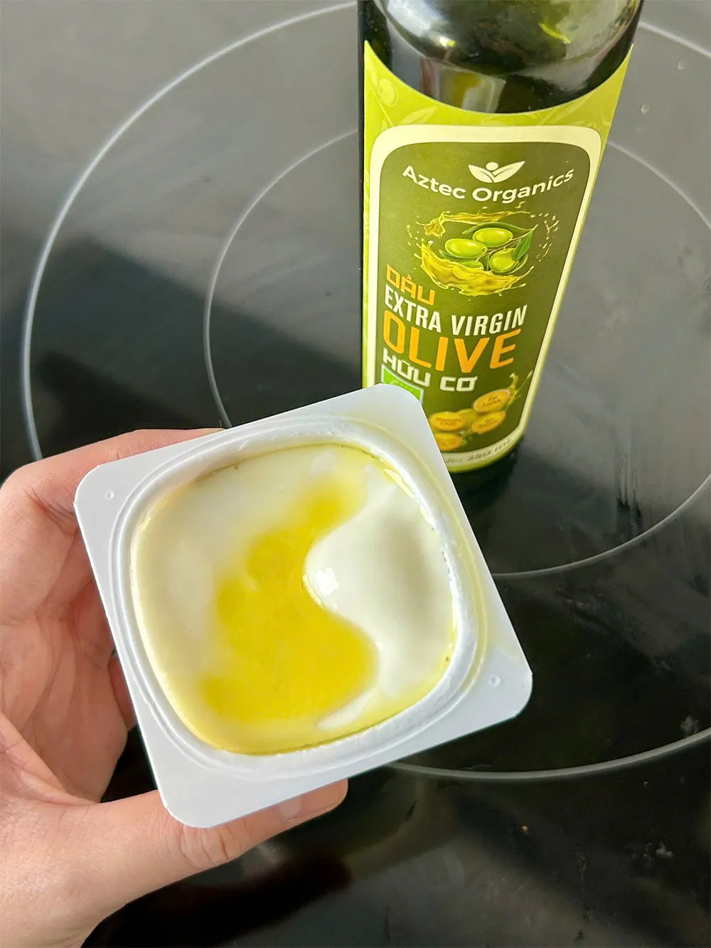 8 Cách phục hồi tóc khô xơ tại nhà đơn giản, mềm mượt - 9