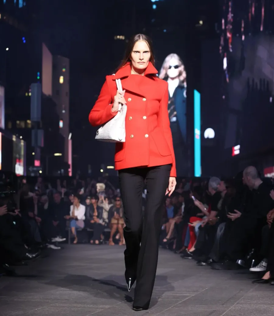 Demna đang mở ra chương mới cho Gucci