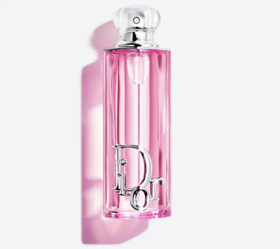 Mùi hương hoàn thiện diện mạo của Jisoo tại Dior Cruise 2027