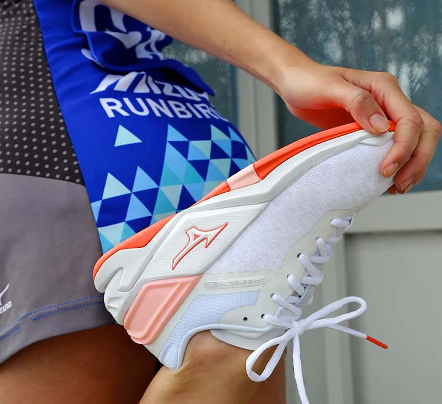 Tổng quan về giày cầu lông Mizuno