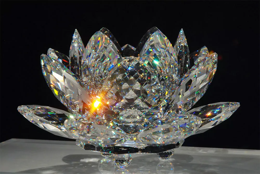 Swarovski Là Đá Gì? Ứng Dụng Của Đá Swarovski  - 1