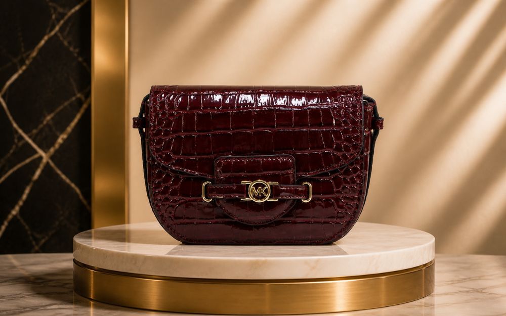 Review 7 Mẫu Túi Yên Ngựa Charles & Keith Được Phái Đẹp Săn Đón Hiện Nay - 10