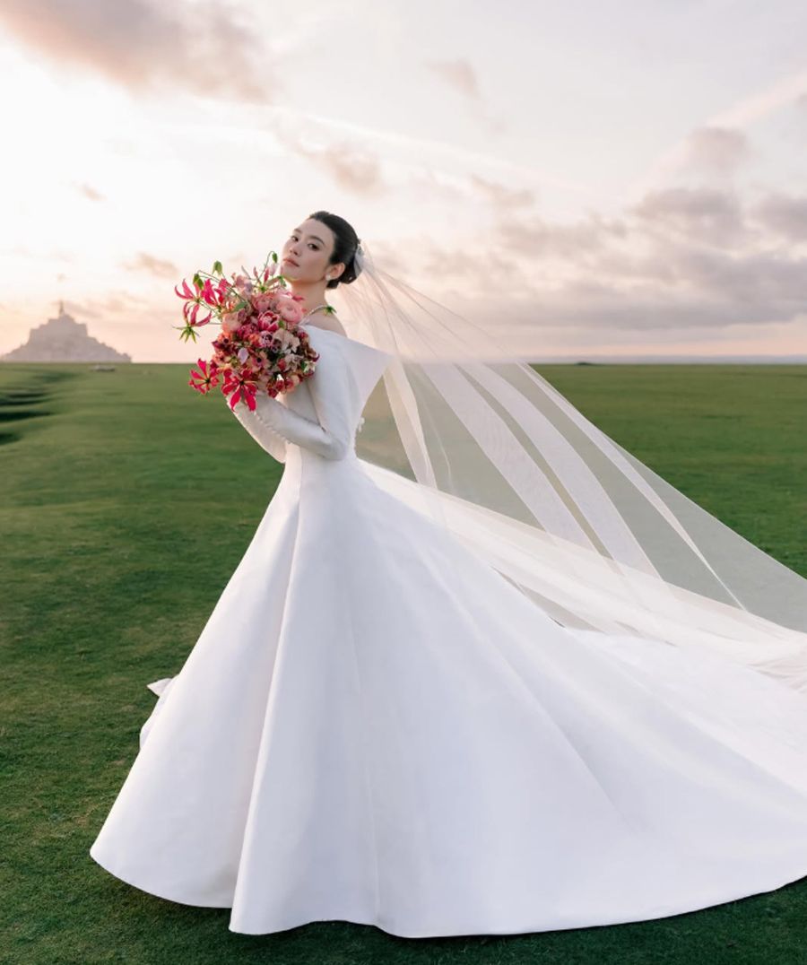 6 Chiếc Váy Cưới Của Hề Mộng Dao: Thời Trang Xa Hoa Và Đầy Cảm Xúc Từ Dior Đến Chanel - 16