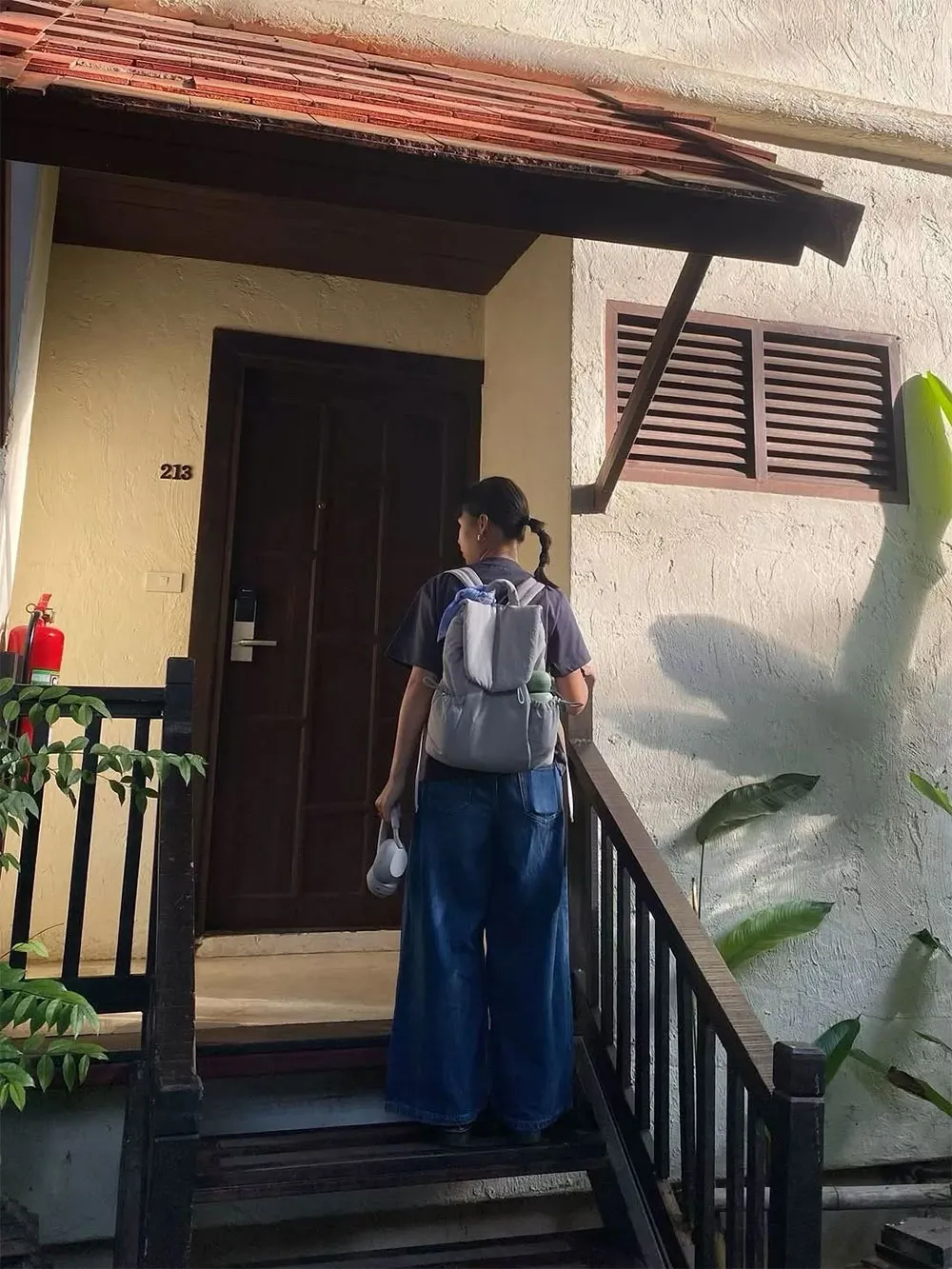 Balo vải phao: Xu hướng phụ kiện trẻ trung, tiện lợi cho giới trẻ - 3
