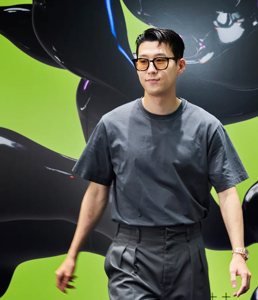Son Heung-min sành điệu với Gentle Monster