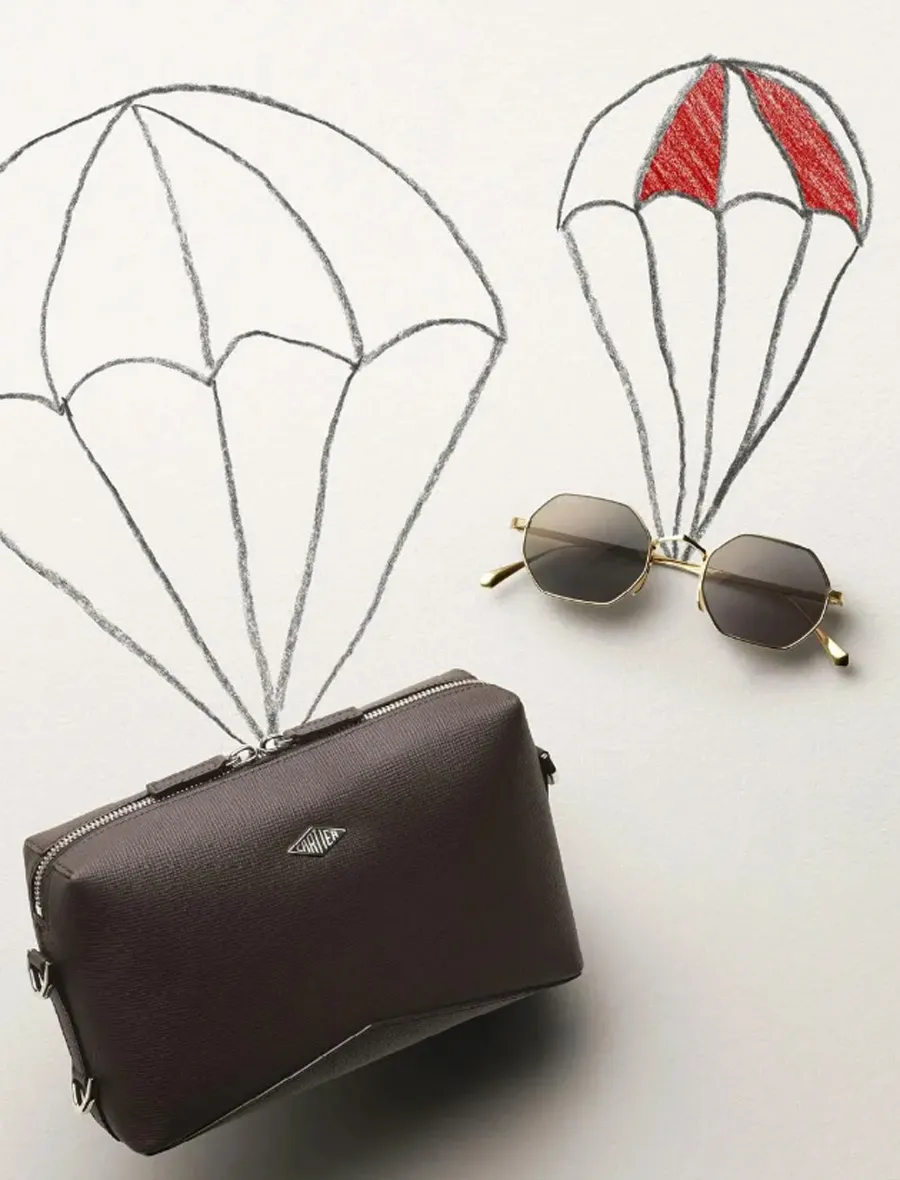 Must de Cartier - Bộ Sưu Tập Đồ Da Kinh Điển